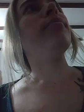 Amelia1  online show from 06-12-26, 02:43