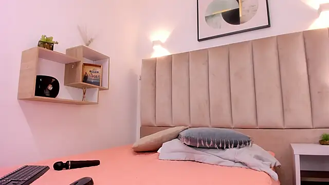 Anniie Queen online show from 12-07-24, 03:25