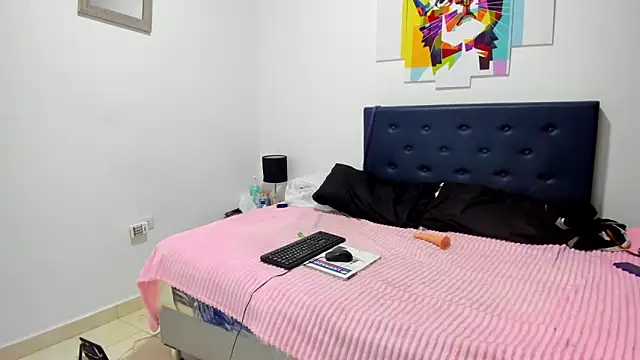 brenda sofia2 online show from 10-31-25, 12:50