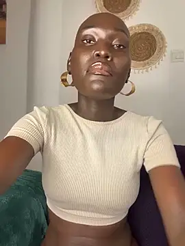 Snapshot of Foxxxyfemale chatting on 10-06-25, 06:33 Foxxxyfemale online show from 10-06-25, 06:33