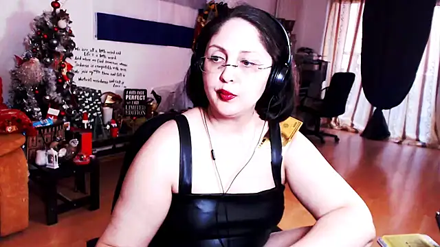 Snapshot of Imperatriza chatting on 02-06-25, 06:40 Imperatriza online show from 02-06-25, 06:40