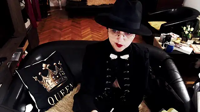 Imperatriza online show from 04-28-26, 02:27