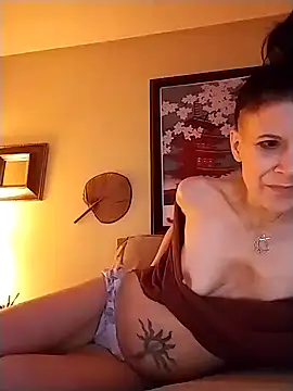 Snapshot of michele462 chatting on 01-11-25, 08:33 michele462 online show from 01-11-25, 08:33