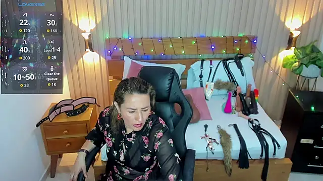 luciana ballesteros  online show from 12-17-25, 12:44