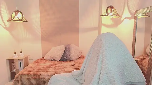 RamonaSimons online show from 03-22-25, 08:04