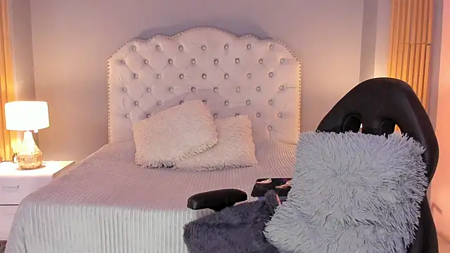 RamonaSimons online show from 09-26-25, 08:02