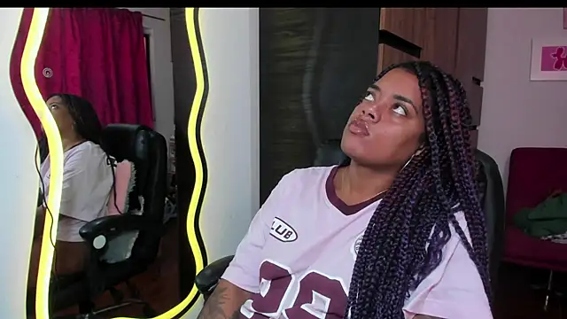 ladyrd1 online show from 11-05-25, 06:19