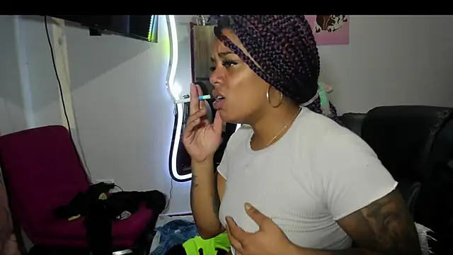 ladyrd1 online show from 11-27-25, 02:46