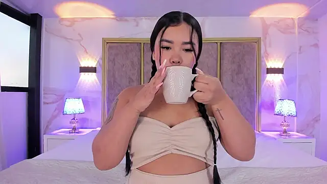 Snapshot of MarianaGarciaa__ chatting on 09-16-25, 11:44 MarianaGarciaa online show from 09-16-25, 11:44