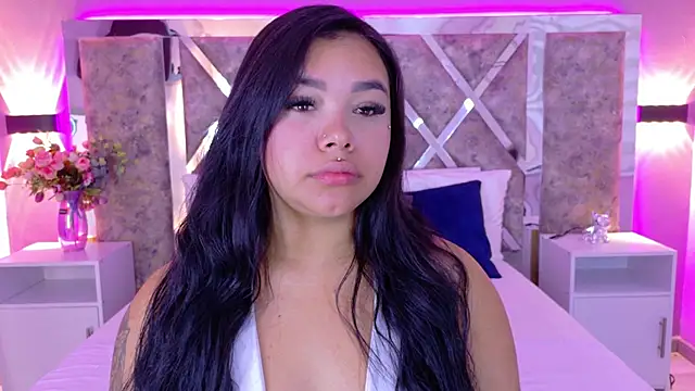 Snapshot of MarianaGarciaa__ chatting on 10-02-25, 07:21 MarianaGarciaa online show from 10-02-25, 07:21