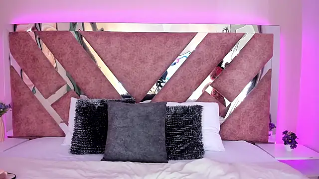 Snapshot of MarianaGarciaa__ chatting on 12-03-25, 07:01 MarianaGarciaa online show from 12-03-25, 07:01