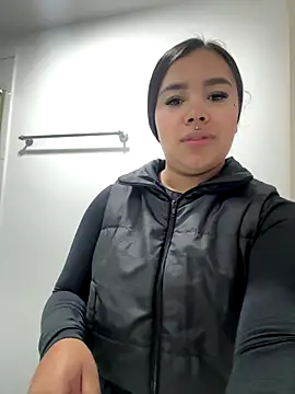 Snapshot of MarianaGarciaa__ chatting on 12-19-25, 06:26 MarianaGarciaa online show from 12-19-25, 06:26