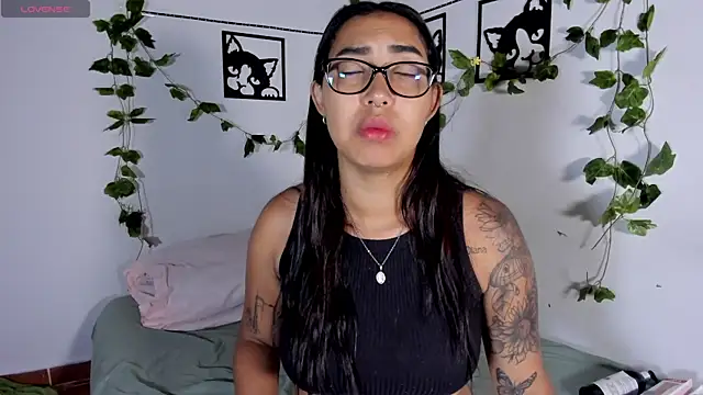 melanieecox online show from 09-26-25, 08:18