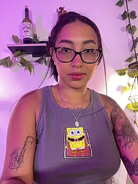 melanieecox online show from 06-12-26, 01:15