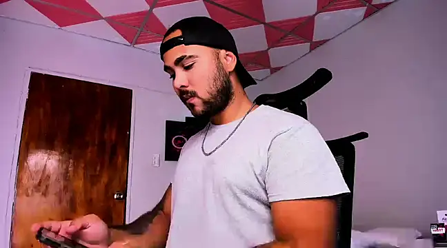 Sebas-hott online show from 01-17-25, 03:34