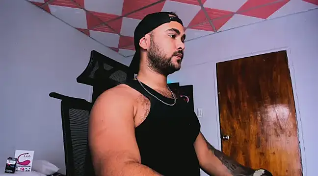 Sebas-hott online show from 02-08-25, 02:47