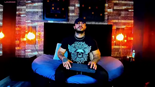 Van Velckan online show from 01-26-25, 03:27