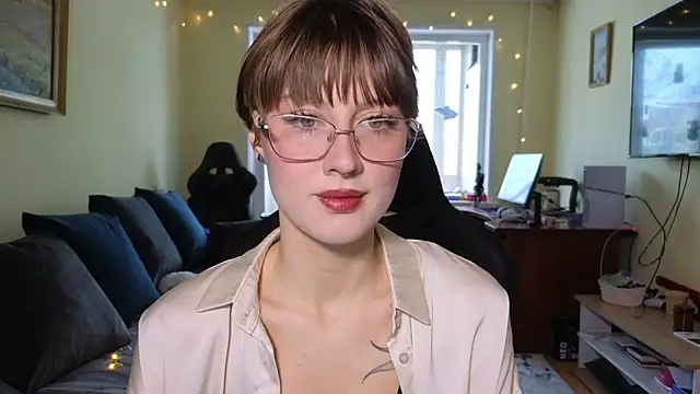 MalvinaBlum online show from 12-21-25, 04:30