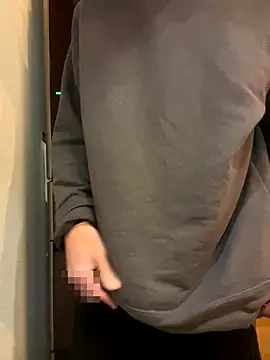 Snapshot of saku_chan_live chatting on 12-04-25, 03:54 saku chan live online show from 12-04-25, 03:54