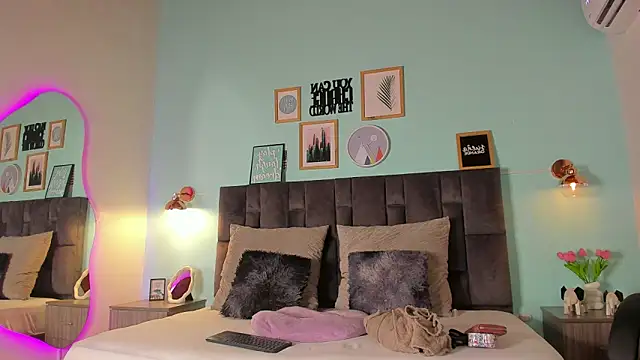 alaia-rogers online show from 02-26-25, 06:54