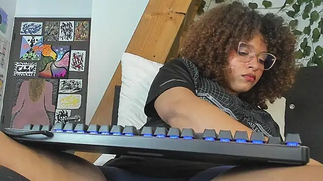 Ada gales  online show from 12-20-24, 02:52