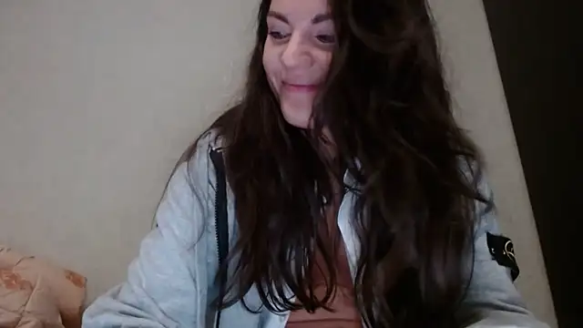 Snapshot of AliceTailor chatting on 10-01-25, 03:56 AliceTailor online show from 10-01-25, 03:56