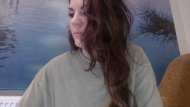 Snapshot of AliceTailor chatting on 10-07-25, 04:37 AliceTailor online show from 10-07-25, 04:37