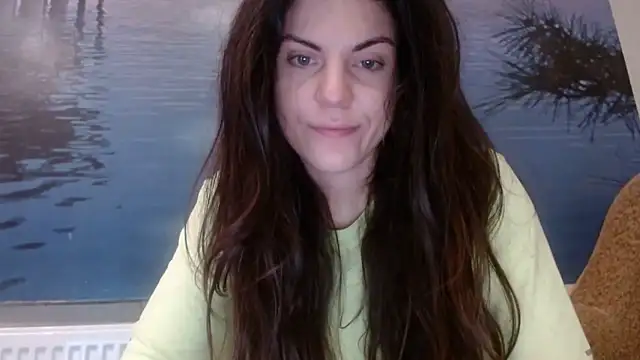 Snapshot of AliceTailor chatting on 10-20-25, 03:45 AliceTailor online show from 10-20-25, 03:45