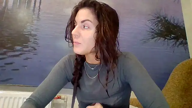 Snapshot of AliceTailor chatting on 11-05-25, 03:23 AliceTailor online show from 11-05-25, 03:23