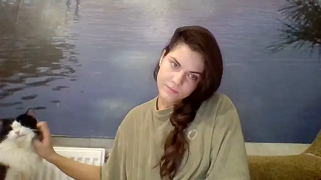 Snapshot of AliceTailor chatting on 11-06-25, 05:52 AliceTailor online show from 11-06-25, 05:52