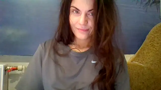 Snapshot of AliceTailor chatting on 11-14-25, 04:44 AliceTailor online show from 11-14-25, 04:44