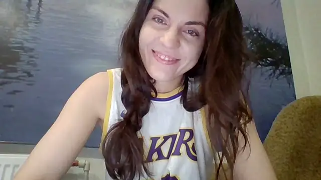 Snapshot of AliceTailor chatting on 11-21-25, 09:24 AliceTailor online show from 11-21-25, 09:24