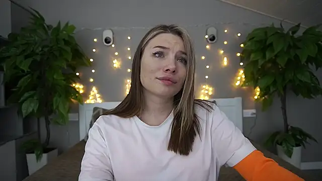 Snapshot of IceDanielles chatting on 01-07-25, 02:19 IceDanielles online show from 01-07-25, 02:19