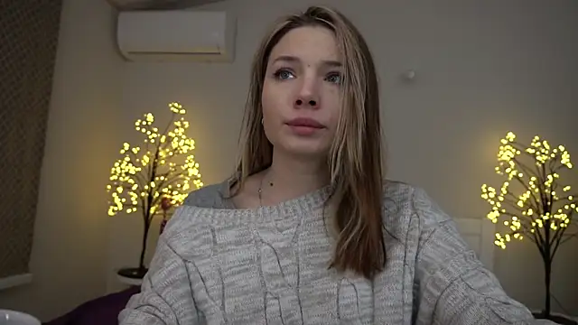 Snapshot of IceDanielles chatting on 01-10-25, 02:13 IceDanielles online show from 01-10-25, 02:13