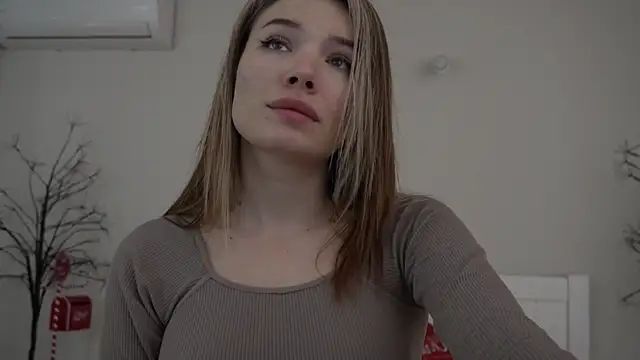 Snapshot of IceDanielles chatting on 02-09-25, 08:44 IceDanielles online show from 02-09-25, 08:44