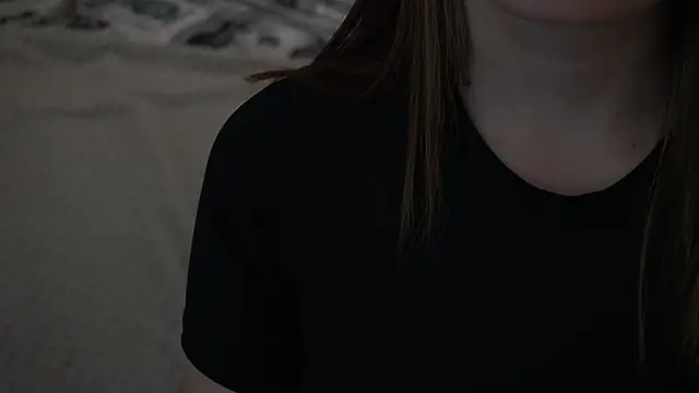 Snapshot of IceDanielles chatting on 09-15-25, 01:44 IceDanielles online show from 09-15-25, 01:44