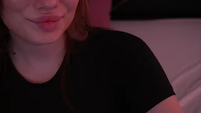 Snapshot of IceDanielles chatting on 09-21-25, 01:24 IceDanielles online show from 09-21-25, 01:24