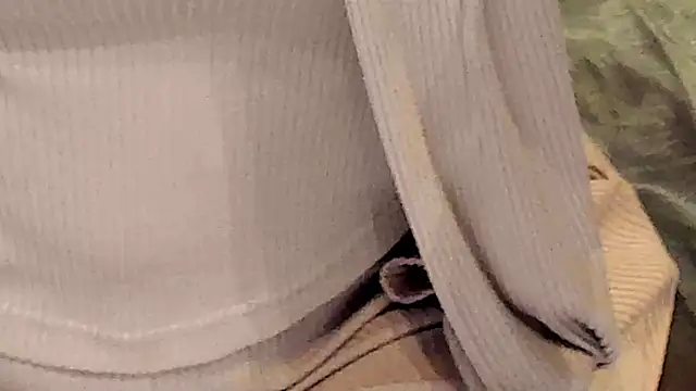 Snapshot of IceDanielles chatting on 10-04-25, 05:38 IceDanielles online show from 10-04-25, 05:38