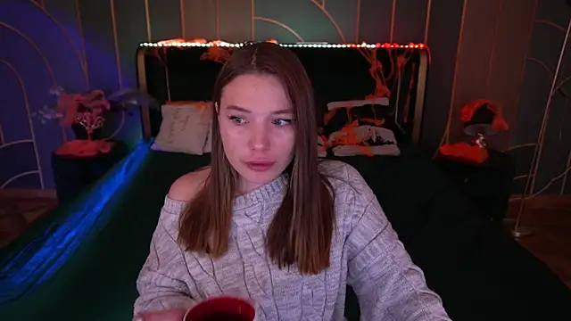 Snapshot of IceDanielles chatting on 10-28-25, 01:36 IceDanielles online show from 10-28-25, 01:36