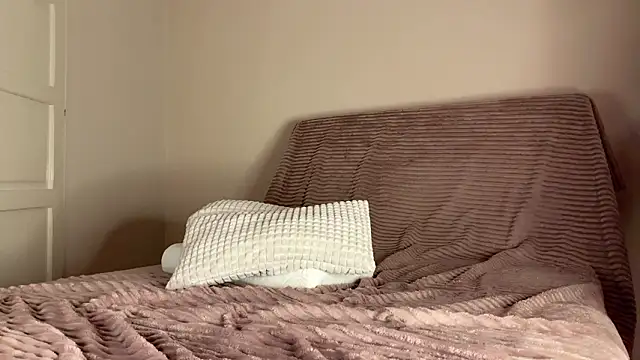 itsmaxxbaby  online show from 01-17-26, 05:34