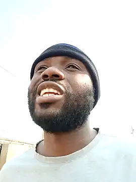 Snapshot of Longblackhardd chatting on 02-25-25, 08:47 Longblackhardd online show from 02-25-25, 08:47