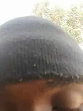 Snapshot of Longblackhardd chatting on 03-19-25, 12:34 Longblackhardd online show from 03-19-25, 12:34