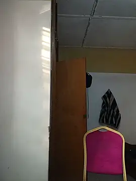 Snapshot of Longblackhardd chatting on 03-21-25, 07:11 Longblackhardd online show from 03-21-25, 07:11