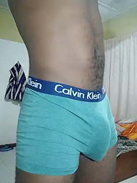 Snapshot of Longblackhardd chatting on 03-22-25, 02:05 Longblackhardd online show from 03-22-25, 02:05