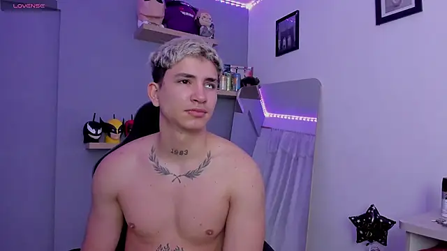 Snapshot of SebasFallon chatting on 03-21-25, 01:12 SebasFallon online show from 03-21-25, 01:12