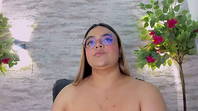 Snapshot of Celeste_Mcs_ chatting on 10-25-25, 03:36 Celeste Mcs  online show from 10-25-25, 03:36