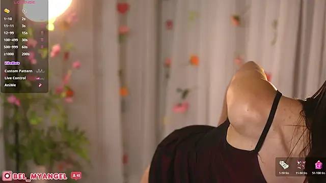 Snapshot of Bella-Franco chatting on 02-14-26, 09:00 Bella-Franco online show from 02-14-26, 09:00