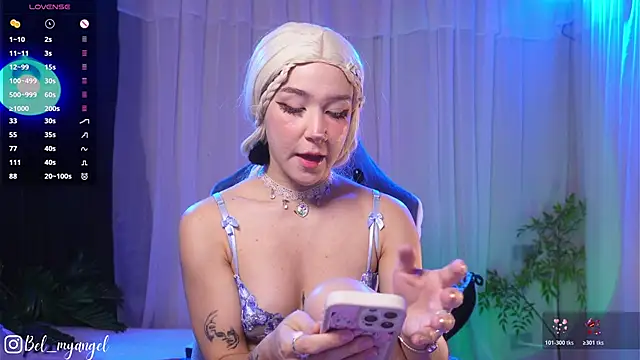 Snapshot of Bella-Franco chatting on 03-07-26, 04:15 Bella-Franco online show from 03-07-26, 04:15