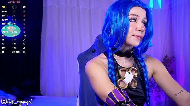 Snapshot of Bella-Franco chatting on 03-10-26, 04:12 Bella-Franco online show from 03-10-26, 04:12