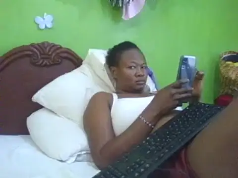 Snapshot of Dark_Drippyboobs chatting on 02-28-25, 01:03 Dark Drippyboobs online show from 02-28-25, 01:03